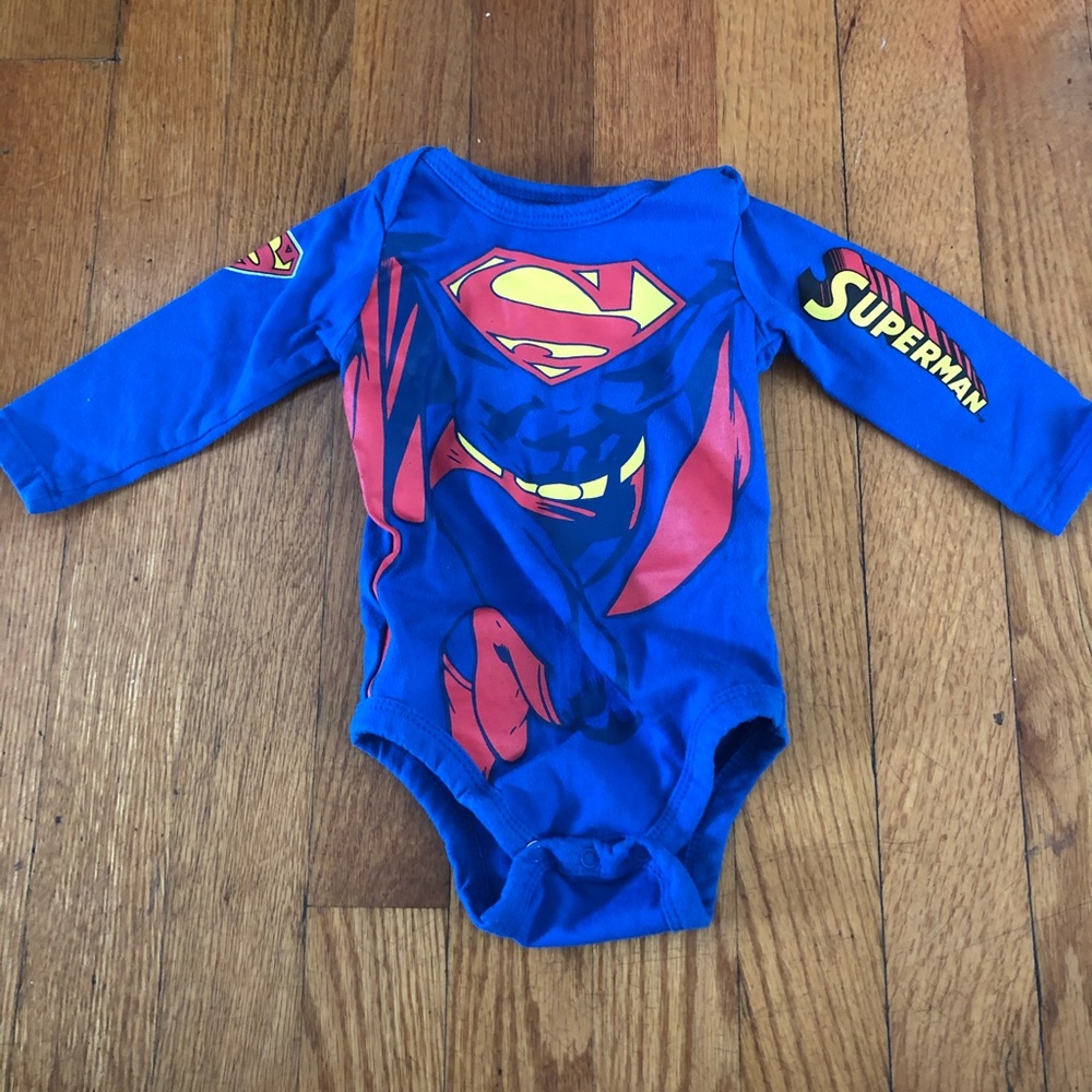 Superman long sleeve bodysuit size 3-6 months.